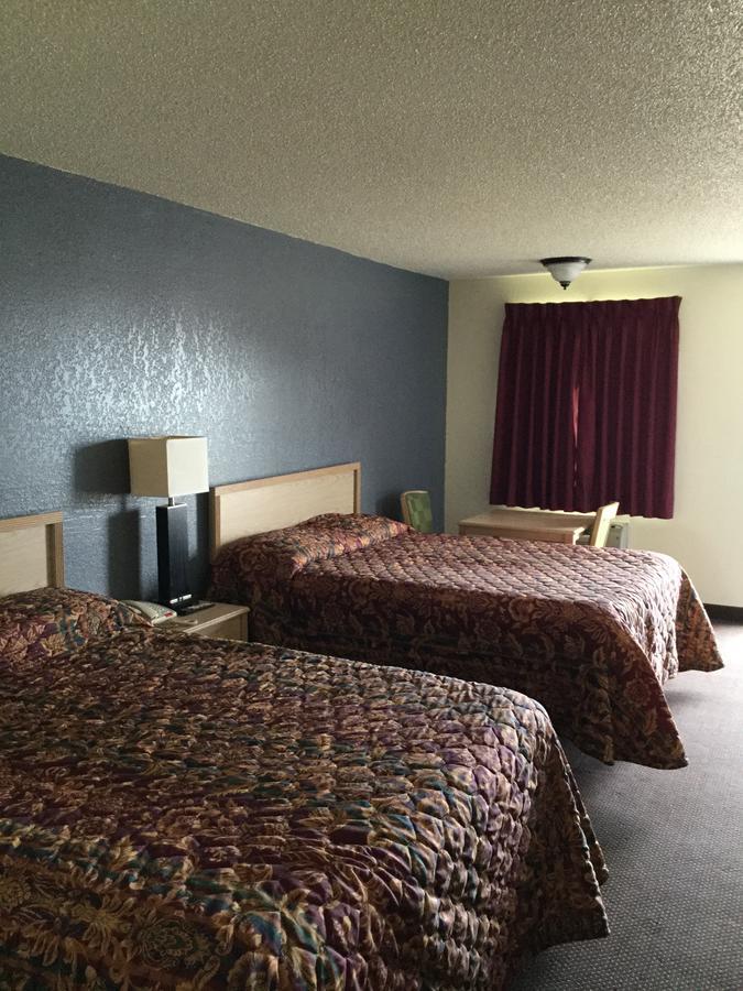 Country Inn Motel Waukomis Экстерьер фото